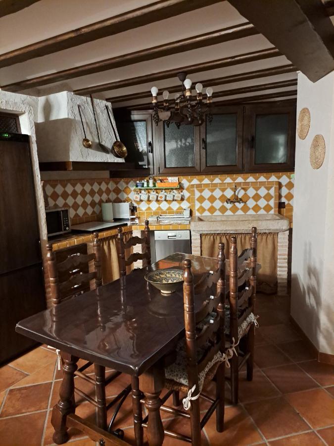Casa Rural La Bodega, Ofrece Cata De Vino Gratis Horche Exterior foto
